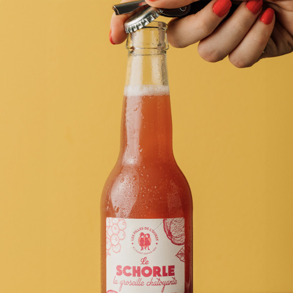 LES FILLES DE L'OUEST - SCHORLE GROSEILLE CHATOYANTE BOUTEILLE 330ML x12 BIO LES FILLES DE L'OUEST - SCHORLE GROSEILLE CHATOYANTE BOUTEILLE 330ML x12 BIO
